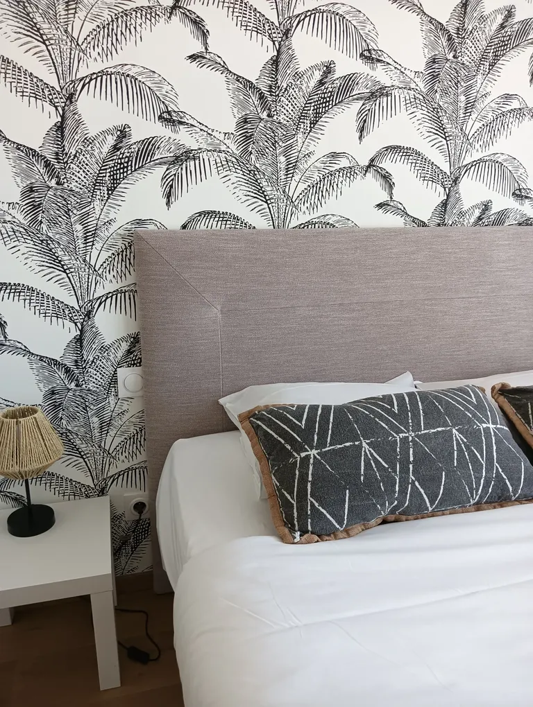 Intérieur confortable et accueillant pour un séjour reposant