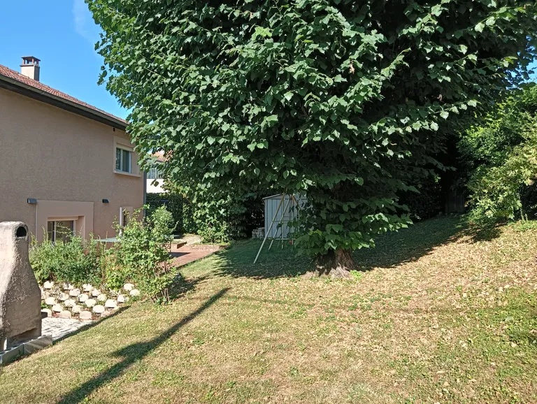 Jardin privé clos et verdoyant de 800 m²
